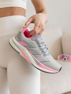 Adidas esportivo